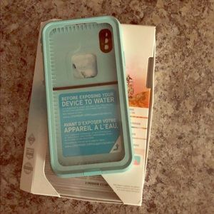 iPhone X/XS lifeproof case